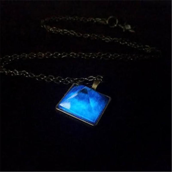 Palo™ - Glowing Pyramid Necklace + FREE Earrings